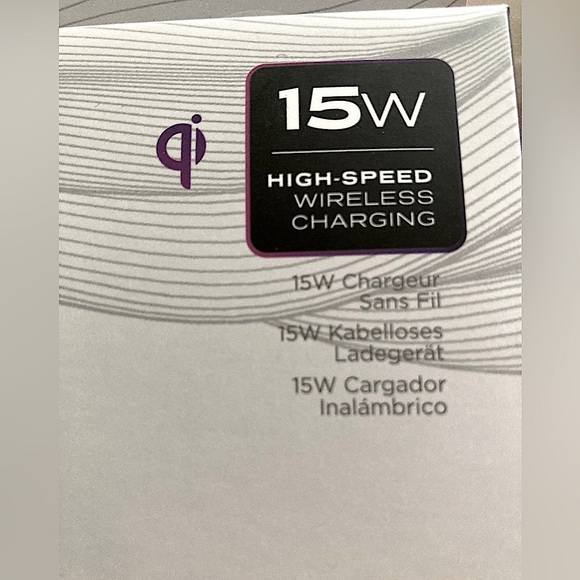 STATIK Wireless 3-in-1 Charging Accessory Tray - Picture 5 of 6